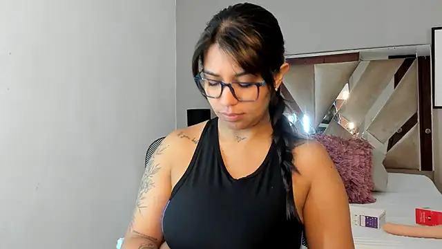 sharlott18 online show from 7, 12, 2024