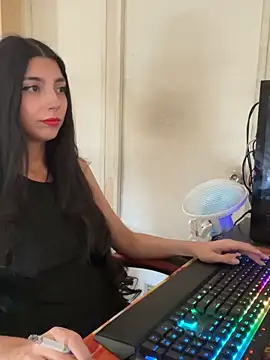 Felicia smok3 online show from 14, 2, 2025