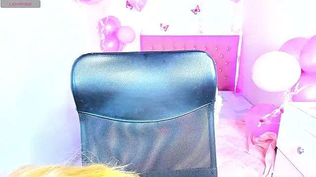 Snapshot of Celeste__sweetx chatting on 6, 6, 2026 Celeste sweetx online show from 6, 6, 2026