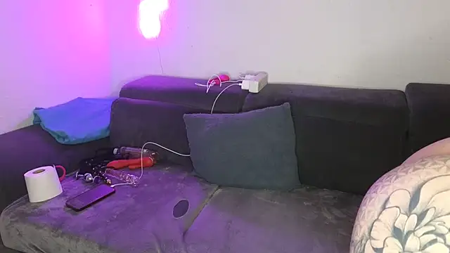 Snapshot of Furby13 chatting on 5, 1, 2025 Furby13 online show from 5, 1, 2025