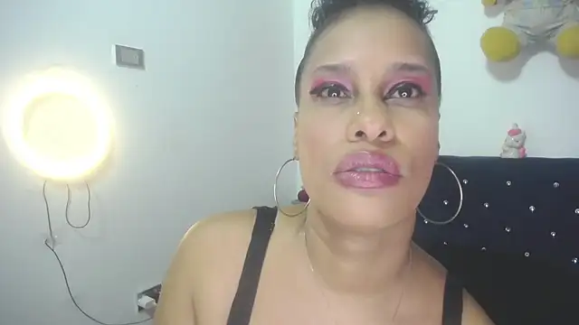 pamela guzmaan online show from 7, 10, 2025