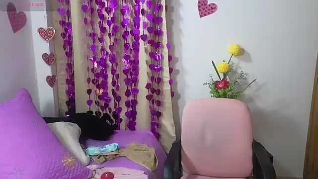 lovely trix online show from 11, 3, 2025