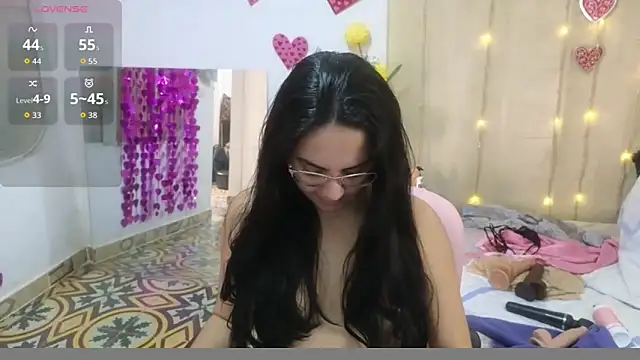 lovely trix online show from 24, 2, 2026