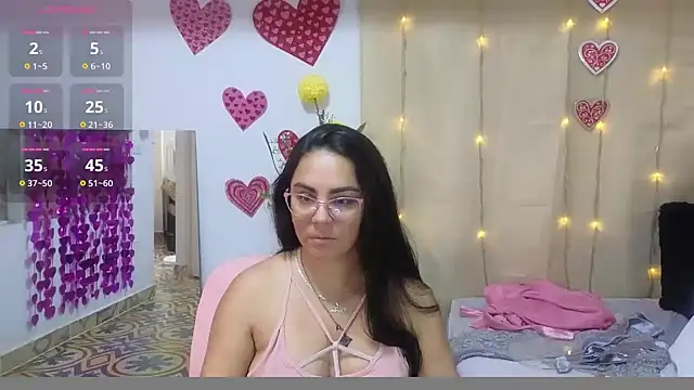 lovely trix online show from 26, 11, 2025