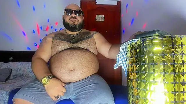 Latino bigcock online show from 3, 3, 2026