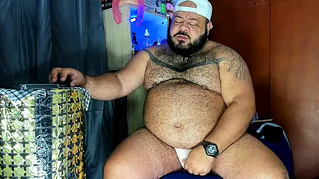 Snapshot of Latino_bigcock chatting on 15, 7, 2026 Latino bigcock online show from 15, 7, 2026