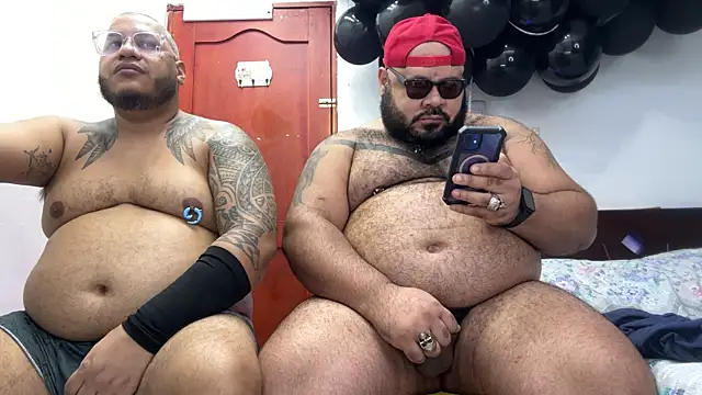 Latino bigcock online show from 4, 11, 2025