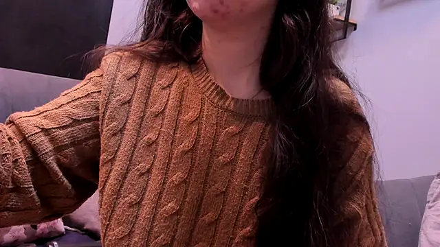 Eva Macalliter online show from 8, 11, 2025