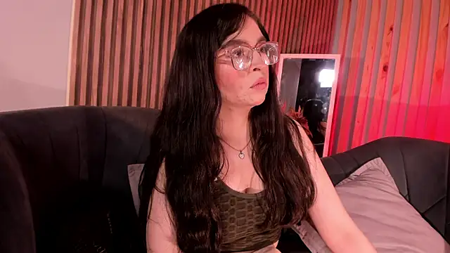 Eva Macalliter online show from 1, 4, 2026