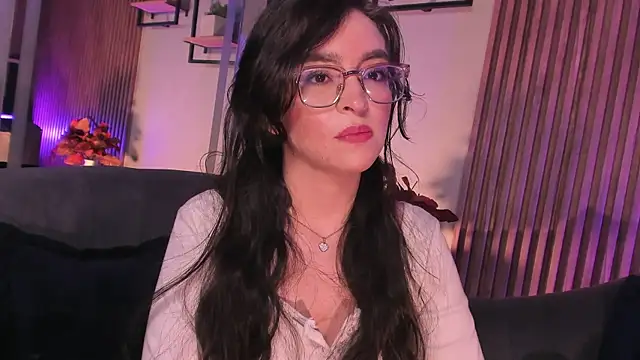 Eva Macalliter online show from 19, 4, 2026