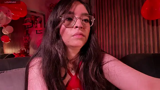 Eva Macalliter online show from 12, 2, 2026