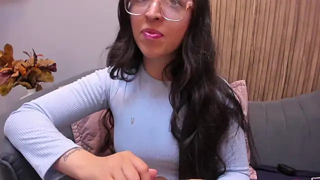 Eva Macalliter online show from 22, 2, 2025