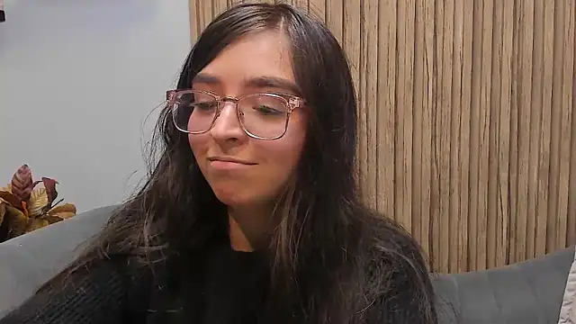 Eva Macalliter online show from 16, 3, 2025