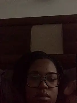 SweetHoneyBunz online show from 17, 12, 2025