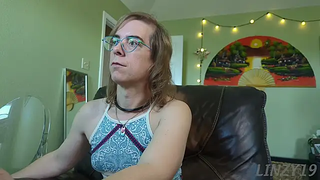 Linzy 19 online show from 30, 9, 2025