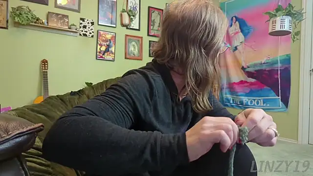 Linzy 19 online show from 10, 11, 2025