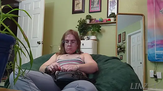 Linzy 19 online show from 9, 1, 2026