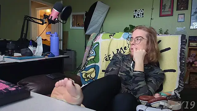 Linzy 19 online show from 2, 3, 2025