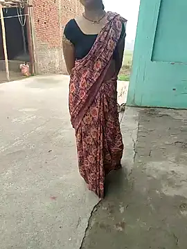 COUPLLE VILLAGE online show from 9, 3, 2026