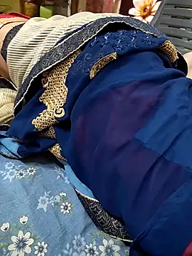 COUPLLE VILLAGE online show from 13, 2, 2026