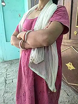 COUPLLE VILLAGE online show from 11, 4, 2026