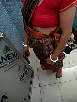 COUPLLE VILLAGE online show from 7, 11, 2025