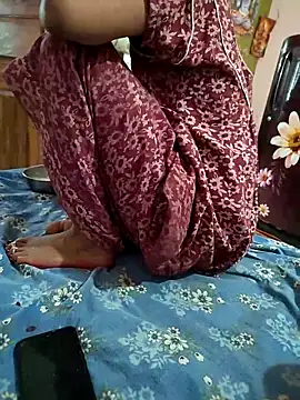 COUPLLE VILLAGE online show from 17, 3, 2025