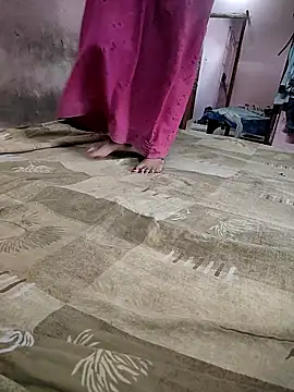 COUPLLE VILLAGE online show from 9, 9, 2025