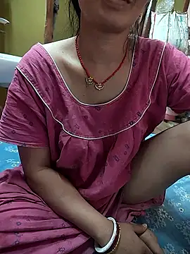 COUPLLE VILLAGE online show from 15, 4, 2026