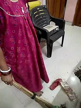 COUPLLE VILLAGE online show from 12, 3, 2025