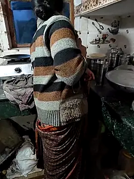 COUPLLE VILLAGE online show from 2, 2, 2026