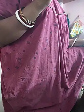 COUPLLE VILLAGE online show from 9, 4, 2026