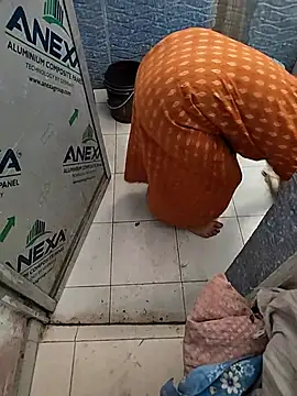 COUPLLE VILLAGE online show from 10, 4, 2026