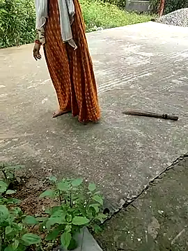 COUPLLE VILLAGE online show from 19, 9, 2025