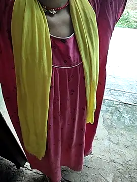 COUPLLE VILLAGE online show from 1, 11, 2025