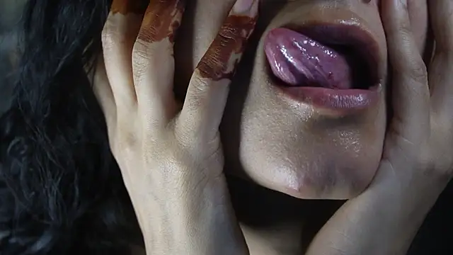 -AyeshaSinghania- online show from 3, 10, 2025