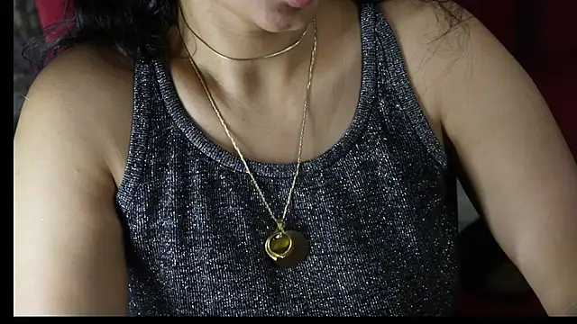 -AyeshaSinghania- online show from 12, 3, 2025