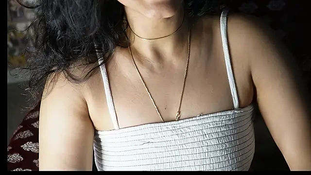 -AyeshaSinghania- online show from 11, 3, 2025