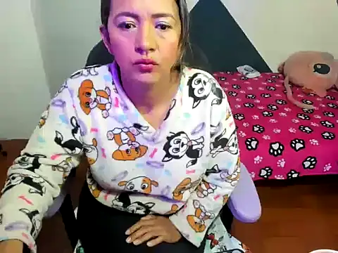 daleska ayala 1 online show from 5, 11, 2025