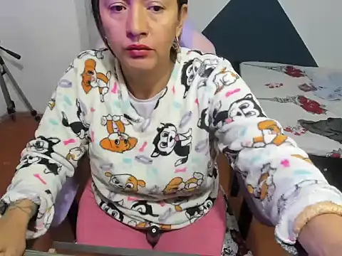 daleska ayala 1 online show from 30, 10, 2025