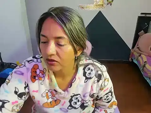 daleska ayala 1 online show from 11, 10, 2025