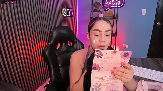 emily roberts1 online show from 5, 11, 2025