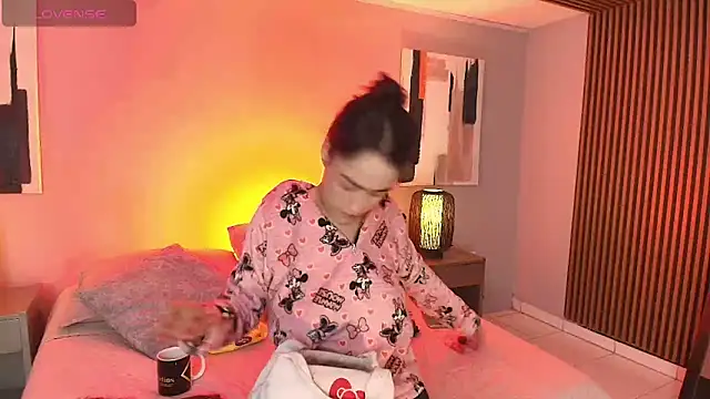 emily roberts1 online show from 3, 10, 2025