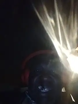 Snapshot of macnificent1fr chatting on 4, 12, 2025 macnificent1fr online show from 4, 12, 2025