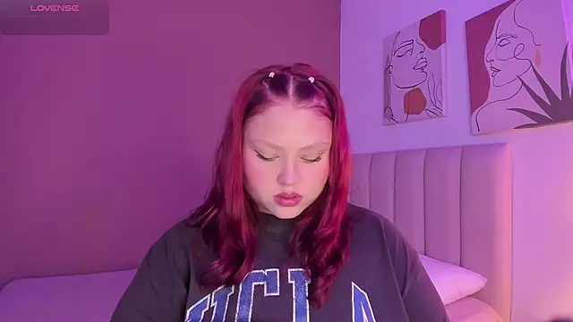 YuliCardona  online show from 10, 10, 2025