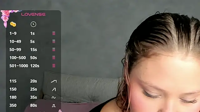 YuliCardona  online show from 8, 6, 2026