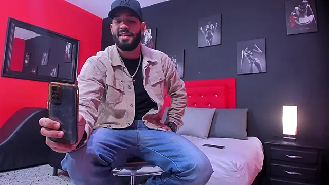 Thiagogomez online show from 6, 11, 2025