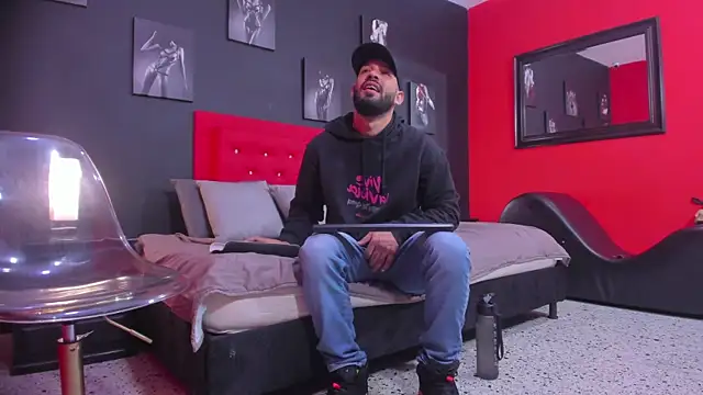 Thiagogomez online show from 24, 11, 2025