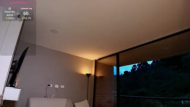 Helenbronwx online show from 28, 11, 2025