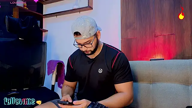 Andrew Brown online show from 28, 11, 2025